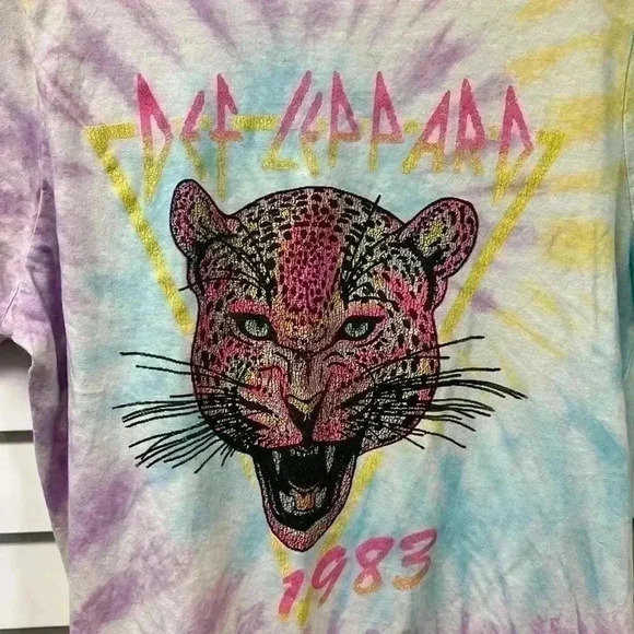 Goodie Two Sleeves Def Leppard T-Shirt Size M - Picture 3 of 4